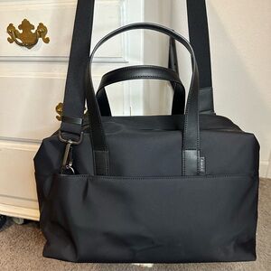 AWAY laptop bag in black